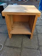 Twee steigerhouten nachtkastjes, Huis en Inrichting, Ophalen, Zo goed als nieuw, Minder dan 45 cm