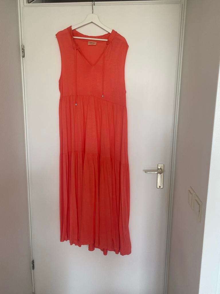 Prachtige lange koraalkleurige strandjurk Betty Barclay, Maat 46/48 (XL) of groter, Oranje, Ophalen of Verzenden, Gedragen