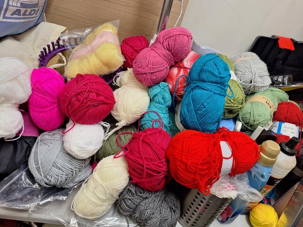 Bigshopper vol acryl garen, Ophalen of Verzenden, Zo goed als nieuw, Breien of Haken, Wol of Garen