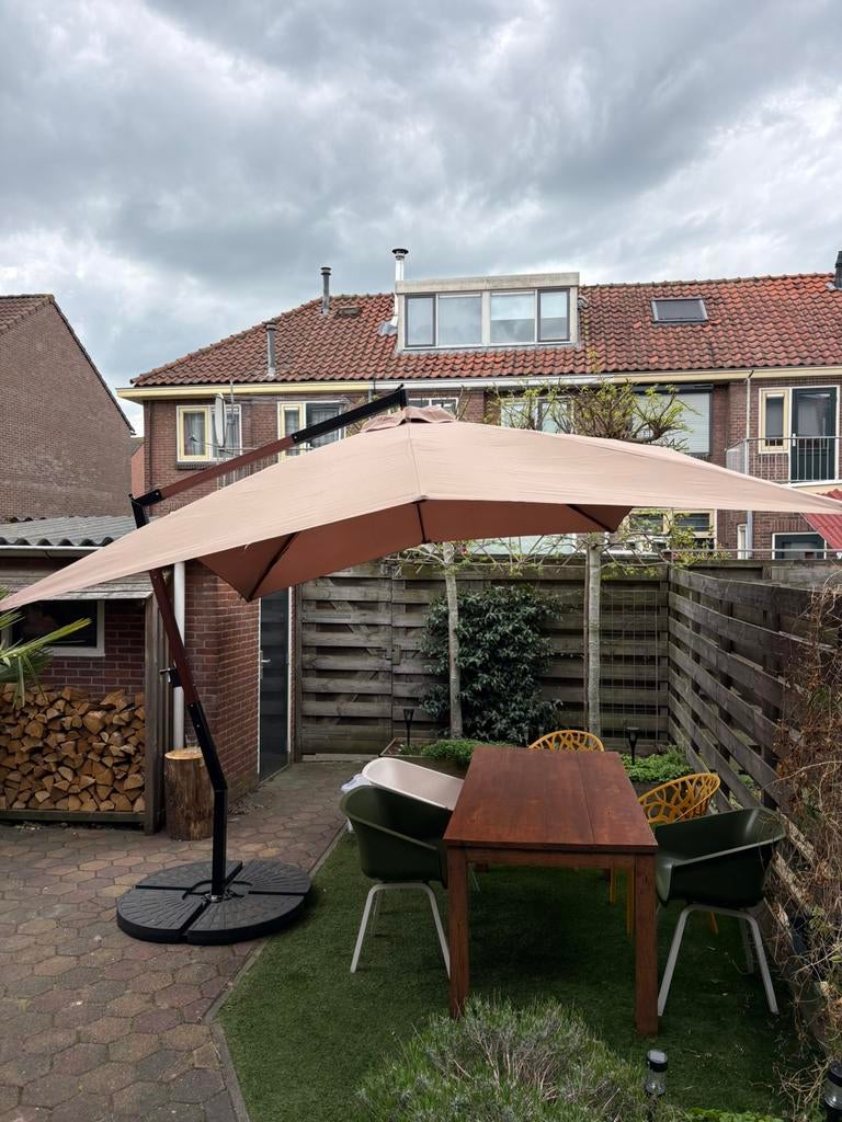 vidaXL Zweefparasol met houten paal 400x300 cm taupe, Tuin en Terras, Parasols, Ophalen, Zo goed als nieuw, 3 tot 4 meter, Zweefparasol