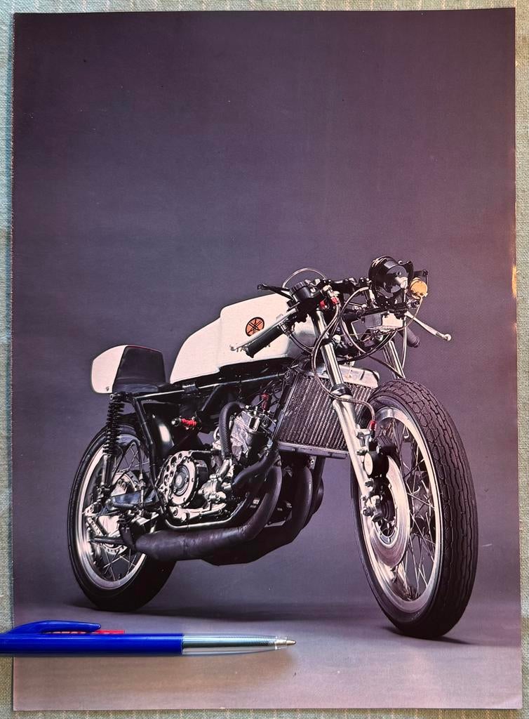 Poster A4 1972 Yamaha racer TZ350 watercooled, Verzenden, Zo goed als nieuw, Motoren