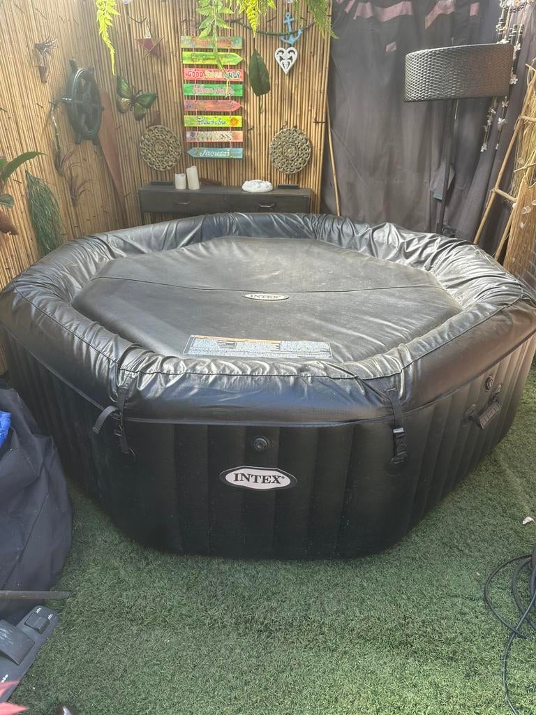 Intex Pure Spa Jet&Bubble Deluxe opblaasbare spa 6 persoons, Tuin en Terras, Ophalen, Zo goed als nieuw, Grondzeil