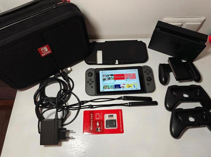 Nintendo Switch V2 – Compleet – €140, Spelcomputers en Games, Games | Nintendo Switch, Zo goed als nieuw, Racen en Vliegen, 2 spelers