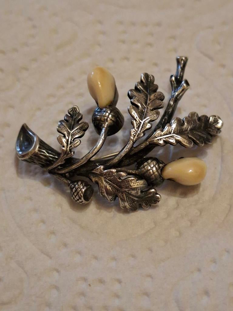 Zilveren grandel broche met edelherten tanden gekeurd, Verzenden, Zilver