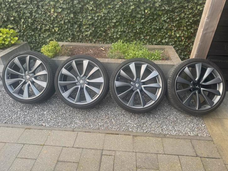 Tesla Model 3 20 inch velgen gunmetal grey mat wielen 20”, Auto-onderdelen, Banden en Velgen, Velg(en), Zomerbanden, 20 inch, 235 mm