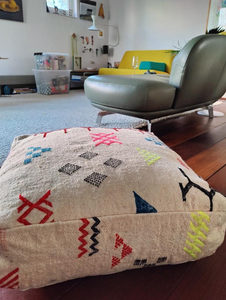 Poef - vloerkussen Beni Ouarian, Huis en Inrichting, Banken | Voetenbanken en Poefen, Ophalen, Boho , minimalistisch geometrisch