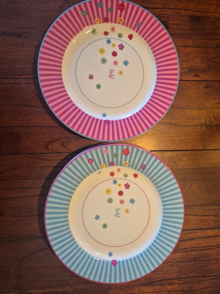 Lief! borden - 3 roze, 4 blauw, Ophalen, Gebruikt, Keramiek, Bord(en)