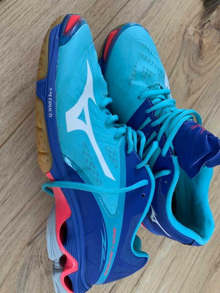 Mizuno Wave Lightning Z6 Volleybalschoenen maat 41.5, Ophalen of Verzenden, Zo goed als nieuw