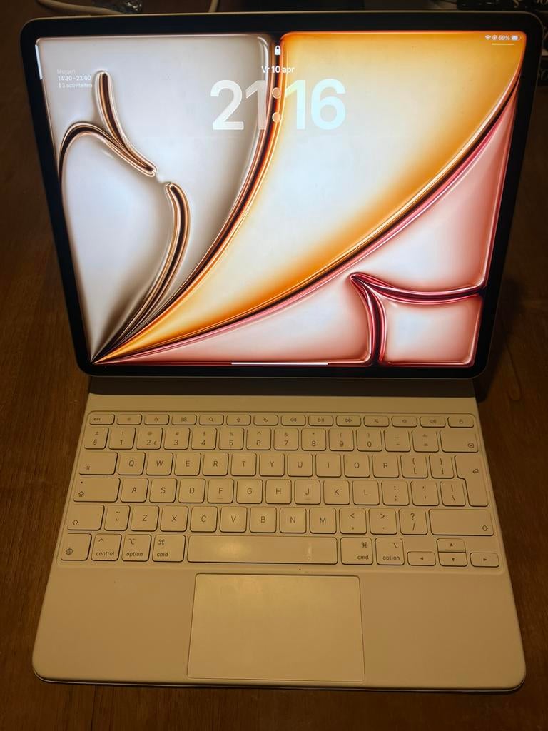 Apple ipad air 13 inch M3 en Magic keyboard te koop!, Computers en Software, Apple iPads, Ophalen, 13 inch of meer, Overige kleuren