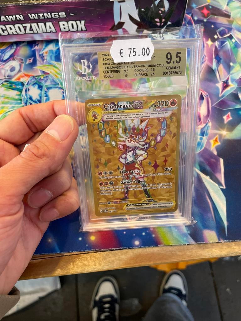 Cinderace VMAX 163/163 Gold Secret Rare BGS 9.5 Pokémon, Ophalen of Verzenden, Zo goed als nieuw, Losse kaart, Foil