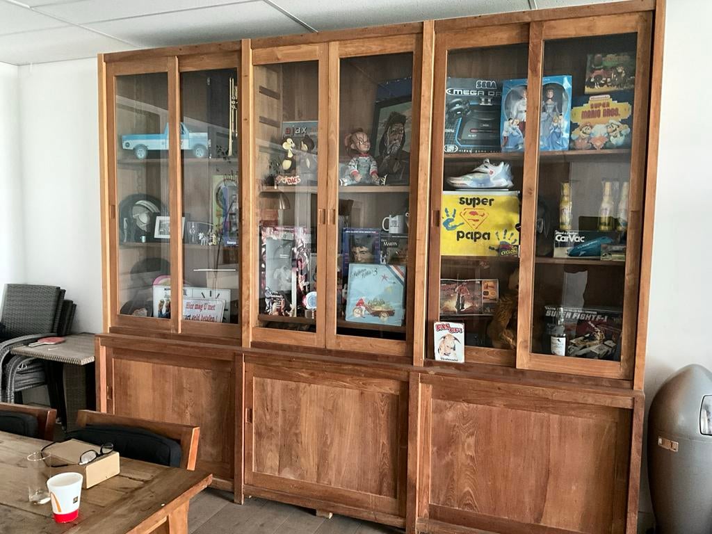 Teak houten vitrinekast, Huis en Inrichting, Kasten | Vitrinekasten, Gebruikt, Teakhout, Ophalen of Verzenden, 200 cm of meer