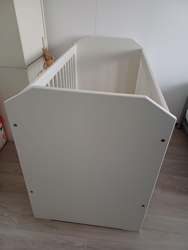 Wit ledikant in hoogte verstelbaar, Kinderen en Baby's, Ophalen, Gebruikt