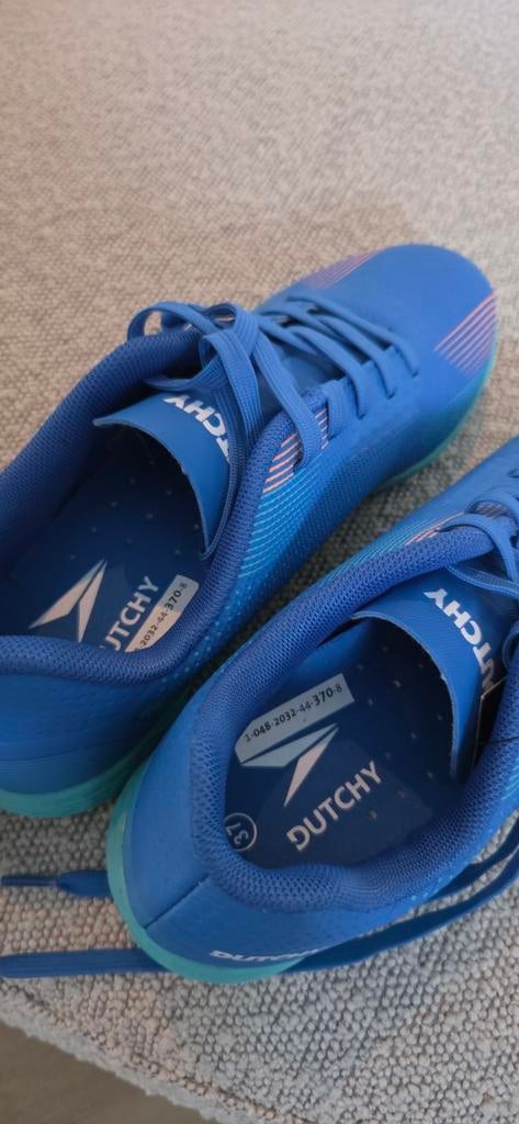 Nieuwe Dutchy Voetbalschoenen Maat 37, Sport en Fitness, Voetbal, Ophalen of Verzenden, Nieuw, Schoenen
