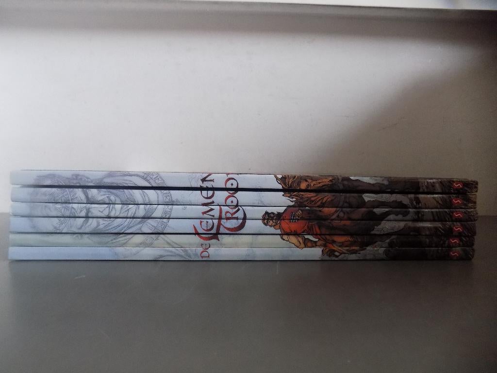 De lemen troon ~ Complete serie hardcovers 1 t/m 6, Boeken, Stripboeken, Complete serie of reeks, Ophalen of Verzenden, Zo goed als nieuw