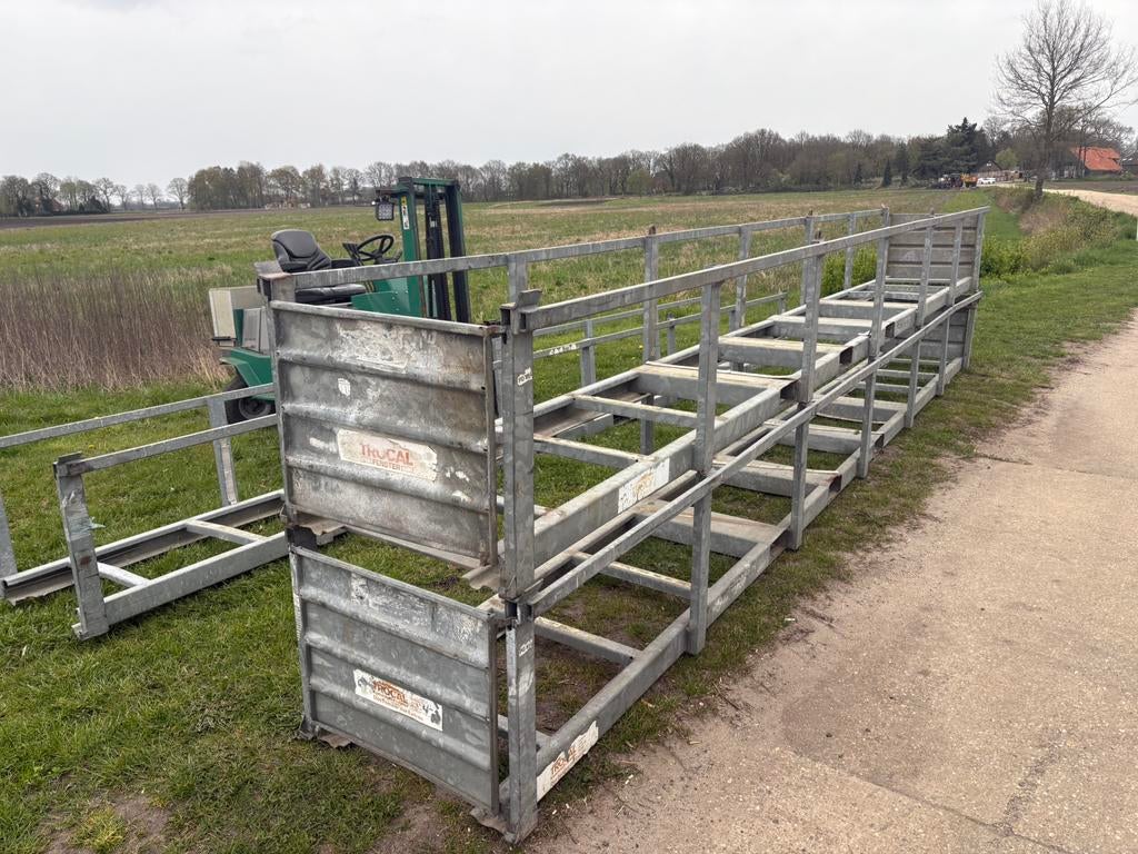 Te koop lange maratiaal bak 6 meter lang, Ophalen