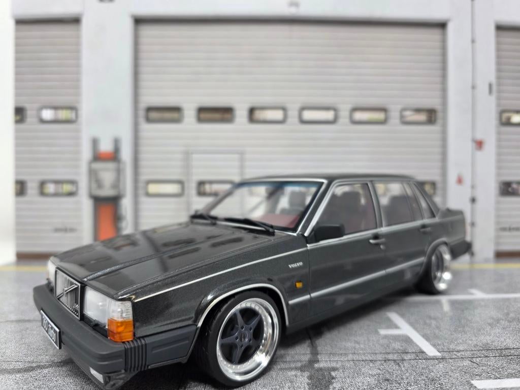 Volvo 760 Turbo 1:18 in OVP verlaagd op OZ Mito velgen, Ophalen of Verzenden, Zo goed als nieuw, Overige merken