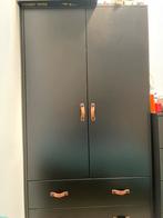 Zwarte kledingkast met hanggedeelte en 2 lades, Huis en Inrichting, Ophalen, 50 tot 100 cm, Zo goed als nieuw, Met lade(s)