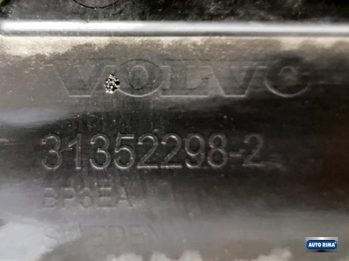 Bumper onderplaat van een Volvo V60, Gebruikt, -, -, Ophalen of Verzenden