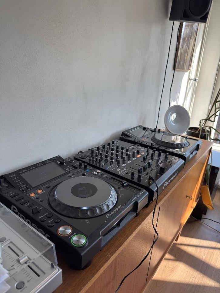 Pioneer Cdj 2000 nexus set en djm 900 nexus + flightcase, Muziek en Instrumenten, Dj-sets en Draaitafels, Zo goed als nieuw, Dj-set