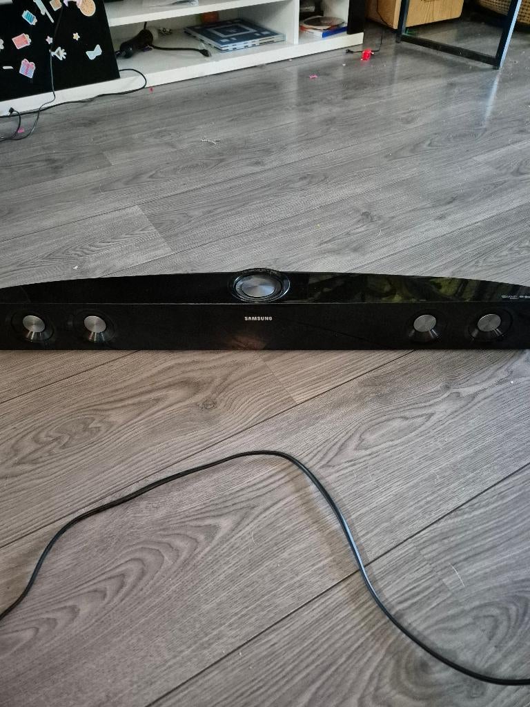 Samsung HW-E350 soundbar, Ophalen of Verzenden, Met ingebouwde subwoofer, Zo goed als nieuw