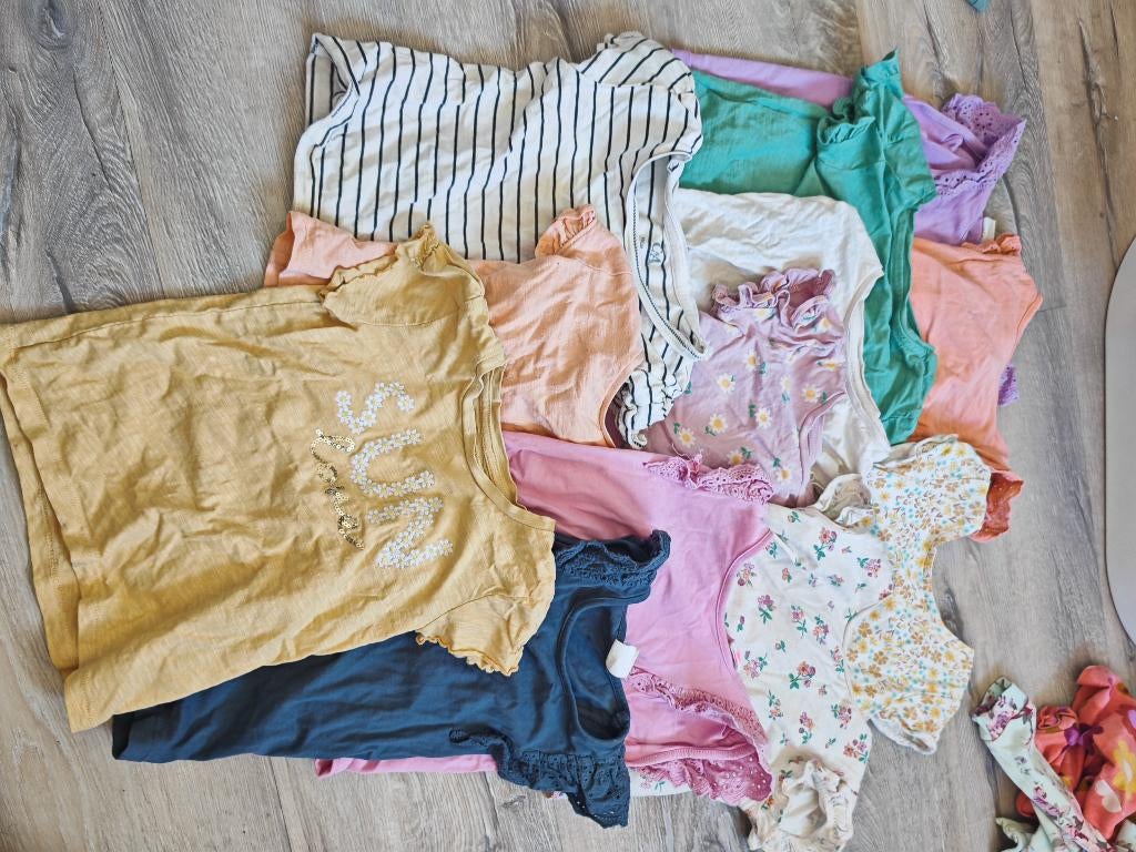 12x t shirt meisje 98, Kinderen en Baby's, Kinderkleding | Maat 98, Meisje, Ophalen of Verzenden, Zo goed als nieuw, Shirt of Longsleeve