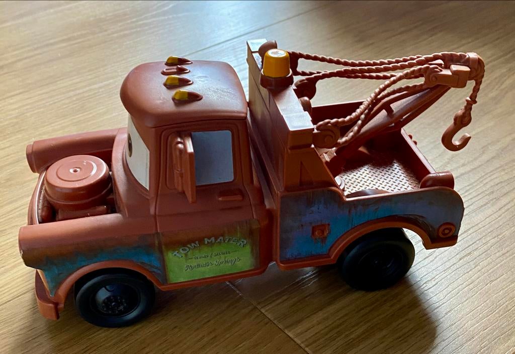 Disney Cars Takelwagen Mater Speelgoedauto, Ophalen of Verzenden, Gebruikt
