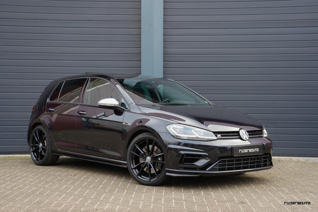 Volkswagen Golf 7.5 R 4Motion | Pano | Camera | Dynaudio | A, Automaat, 1525 kg, Gebruikt, Zwart