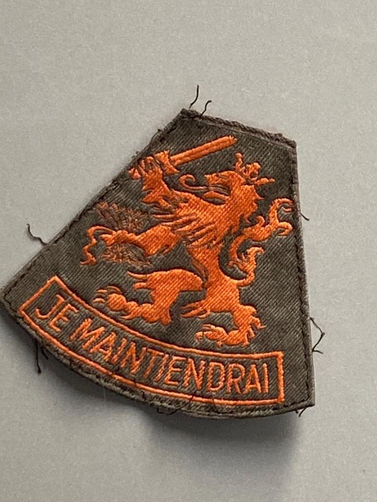 Nederlandse Je maintiendrai KL DT mouwleeuw, Verzamelen, Ophalen of Verzenden, Landmacht, Nederland, Embleem of Badge