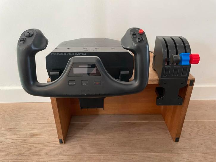 Saitek / Logitech pro flight yoke system, Computers en Software, Joysticks, Gebruikt, Ophalen of Verzenden