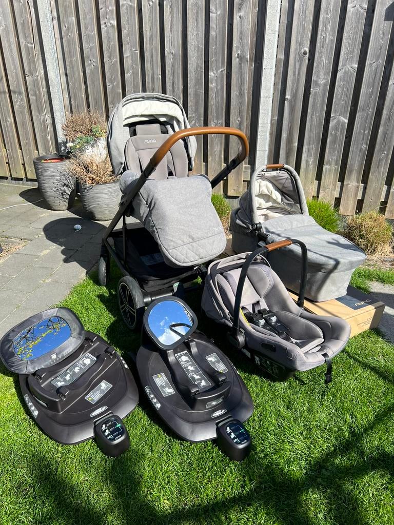 Compleet set Nuna Mixx Next graphite met 2x een base, Kinderen en Baby's, Overige merken, Gebruikt, Ophalen of Verzenden, Combiwagen
