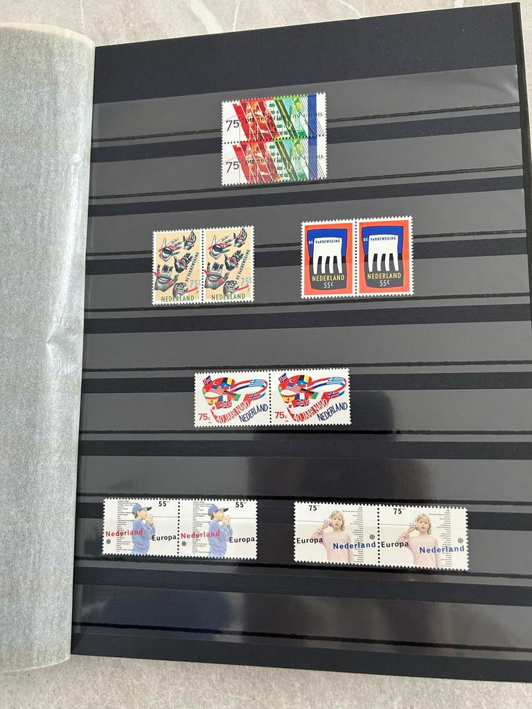 Postzegel verzameling 8 boeken, Postzegels en Munten, Postzegels | Nederland, Ophalen of Verzenden, Na 1940, Gestempeld