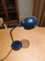 twee vintage tafellampen, metaal, in de kleur blauw en rood, Huis en Inrichting, Ophalen of Verzenden, Gebruikt, Metaal, Minder dan 50 cm