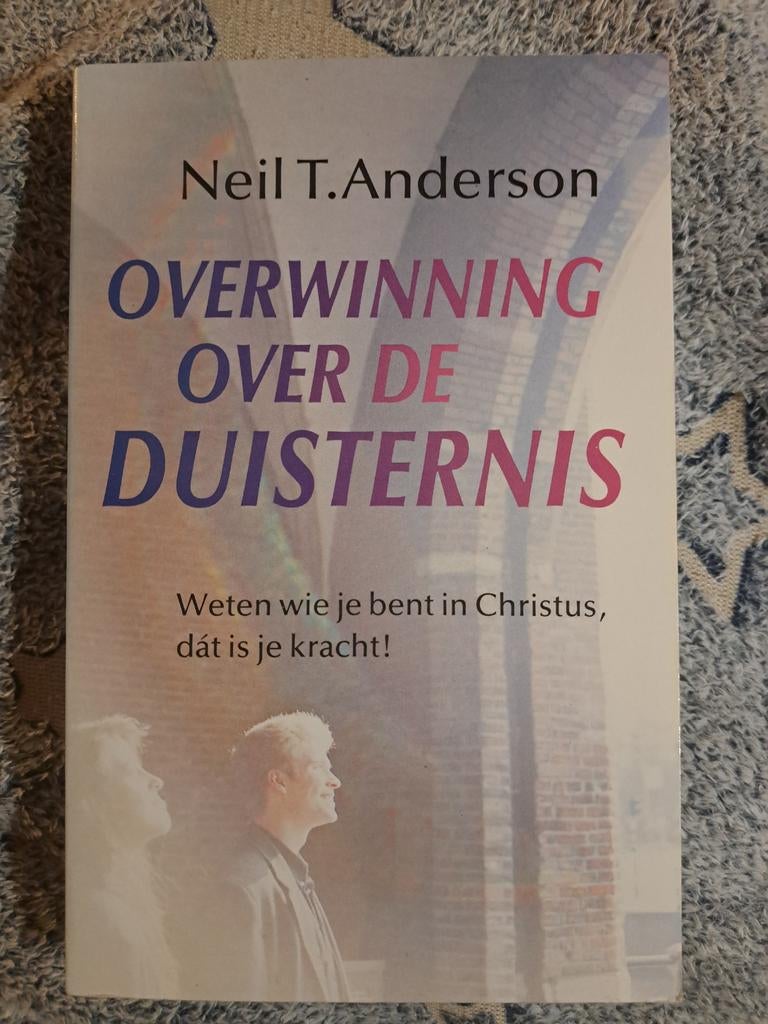 N.T. Anderson - Overwinning over de duisternis, Ophalen of Verzenden, Zo goed als nieuw, N.T. Anderson