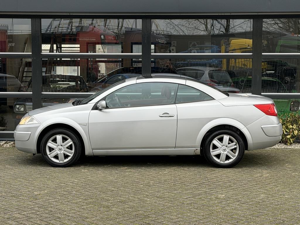 Renault Mégane Coupé-Cabriolet 1.6-16V Privilège Luxe Air, Voorwielaandrijving, Gebruikt, 1295 kg, Cabriolet