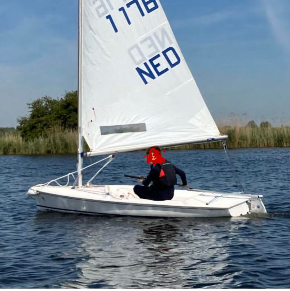 Splash wedstrijd zeilboot -nette staat, Watersport en Boten, Zeilen en Zeiltoebehoren, Ophalen, Zo goed als nieuw, Overige typen