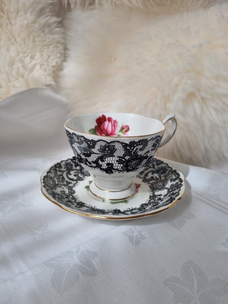 Senorita Royal Albert,  kop en schotel,  zgan, Ophalen of Verzenden