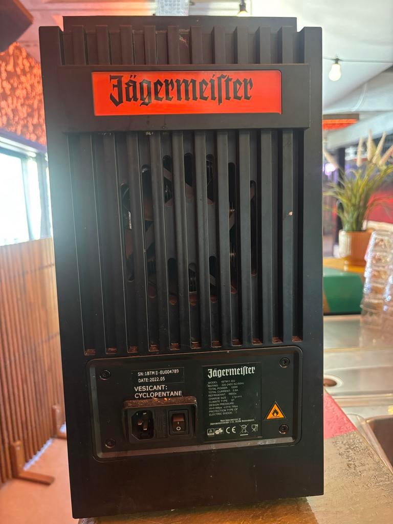 Jägermeister tap apparaat -18C, Ophalen, Gebruikt, Koelen en Vriezen