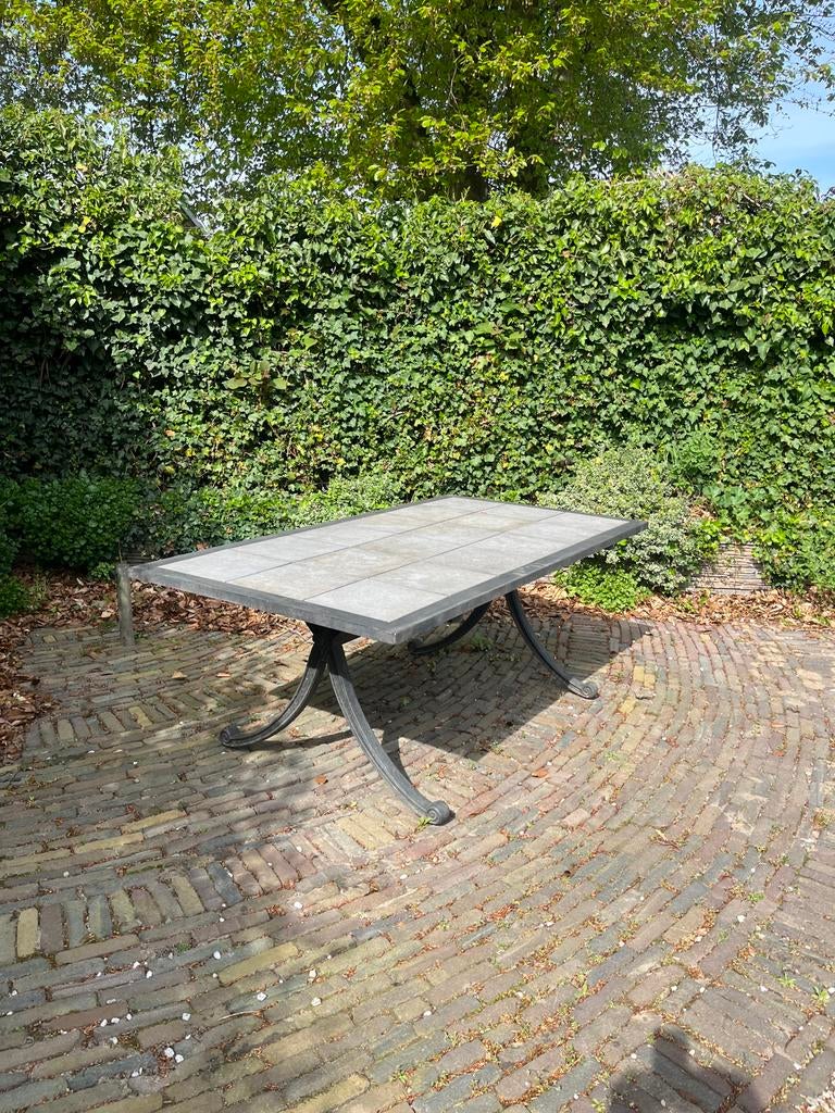 Unieke Tuintafel met Fossielenblad en Gietijzeren Onderstel, Ophalen, Gebruikt, Rechthoekig, Overige materialen