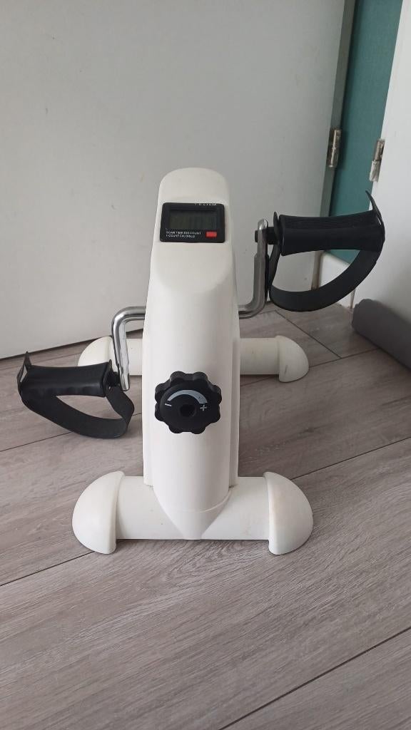 Stoelfiets, Sport en Fitness, Fitnessapparatuur, Ophalen, Gebruikt, Benen, Stoelfiets