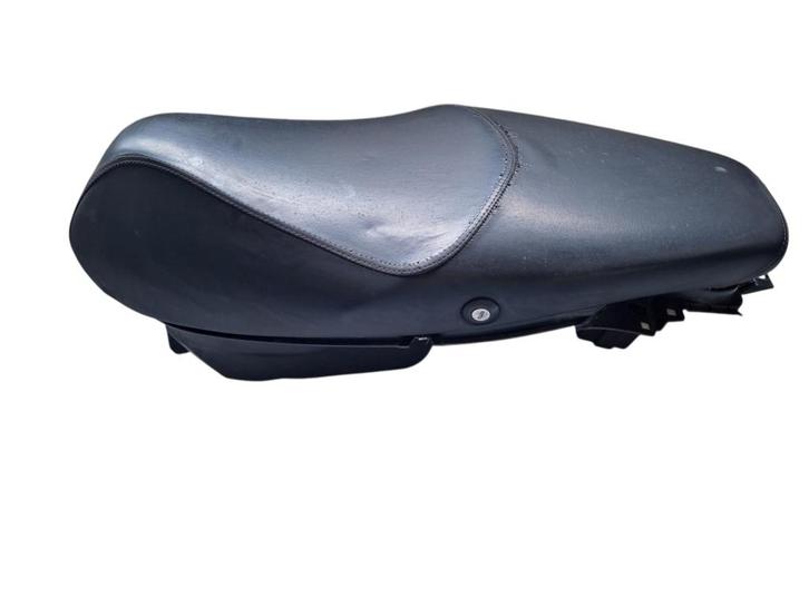 Buddyseat buddy zadel origineel Aprilia SXR 50, Fietsen en Brommers, Brommeronderdelen | Scooters, Gebruikt, Aprilia, Ophalen of Verzenden