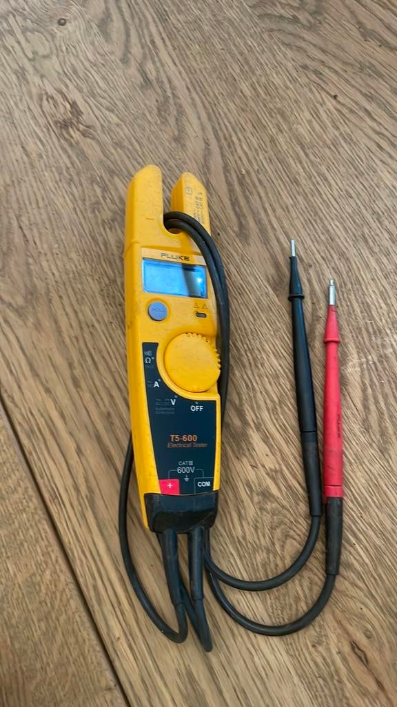 Fluke t-5 600 per stuk 140,-, Doe-het-zelf en Verbouw, Meetapparatuur, Ophalen of Verzenden, Zo goed als nieuw, Multimeter