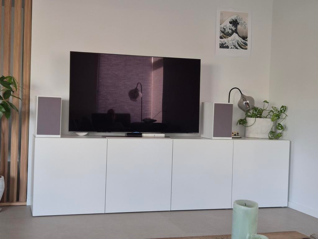 IKEA Besta tv-meubel  TEAB, Huis en Inrichting, Kasten | Televisiemeubels, Gebruikt, Minder dan 100 cm, 200 cm of meer, 25 tot 50 cm