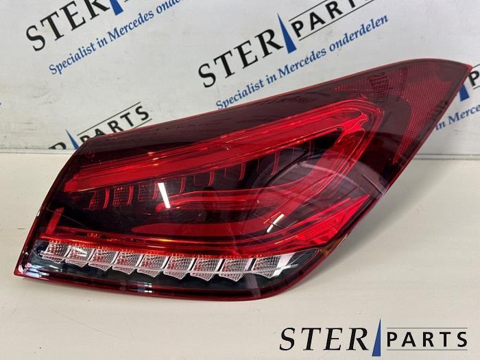 Achterlicht rechts van een Mercedes CLA, Auto-onderdelen, Verlichting, Mercedes-Benz, Gebruikt, 12 maanden garantie, Ophalen of Verzenden