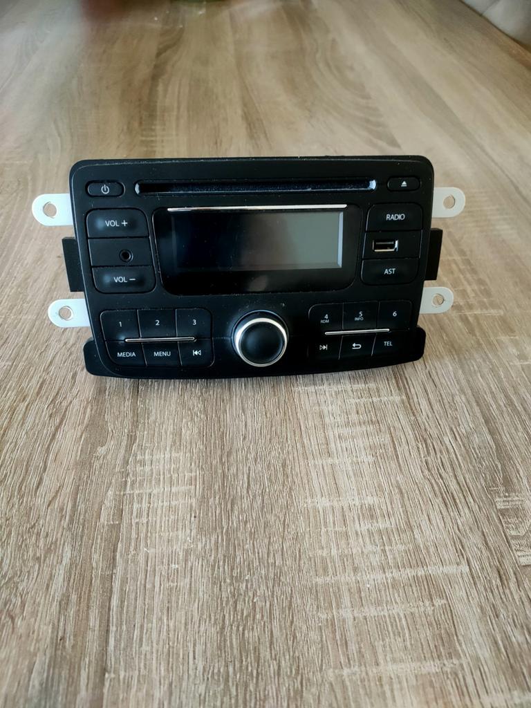 Renault Dacia Media Nav autoradio (2016), Ophalen, Gebruikt