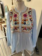 Antik Batik blouse mt M/40 met borduursels, Kleding | Dames, Blouses en Tunieken, Ophalen of Verzenden, Gedragen, Maat 38/40 (M)
