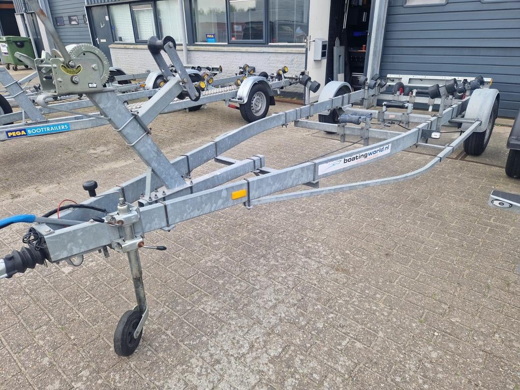 Kalf trailer met een 1800KG as  !!!, Minder dan 1500 kg, 6 tot 9 meter, Overige typen, Ophalen of Verzenden