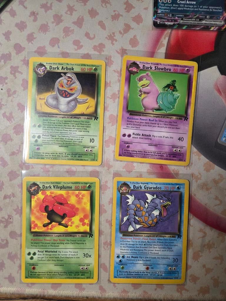 Dark Gyrados, Vileplume, Slowbro en Arbok Team Rocket 2000, Ophalen of Verzenden, Zo goed als nieuw, Meerdere kaarten