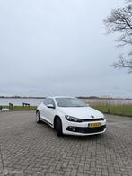 Volkswagen Scirocco 1.4 TSI Highline Plus, Auto's, Euro 5, Gebruikt, 4 cilinders, Wit