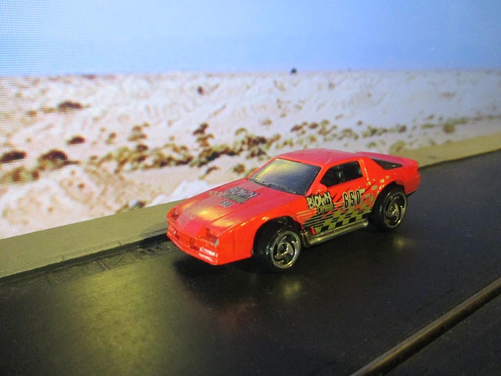1984 Chevrolet Camaro - Hotwheels rood Blown 650, Hobby en Vrije tijd, Modelauto's | Overige schalen, Ophalen of Verzenden, Zo goed als nieuw