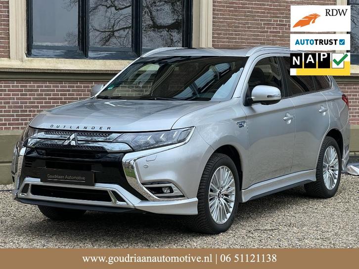 Mitsubishi Outlander 2.4 PHEV Instyle | Panodak | CarPlay, Auto's, Mitsubishi, Bedrijf, Outlander, 360° camera, 4x4, ABS, Achteruitrijcamera